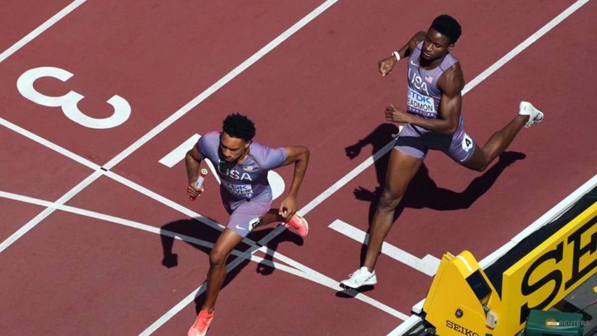 US through to 4x400 final, South Africa miss out on 4x100